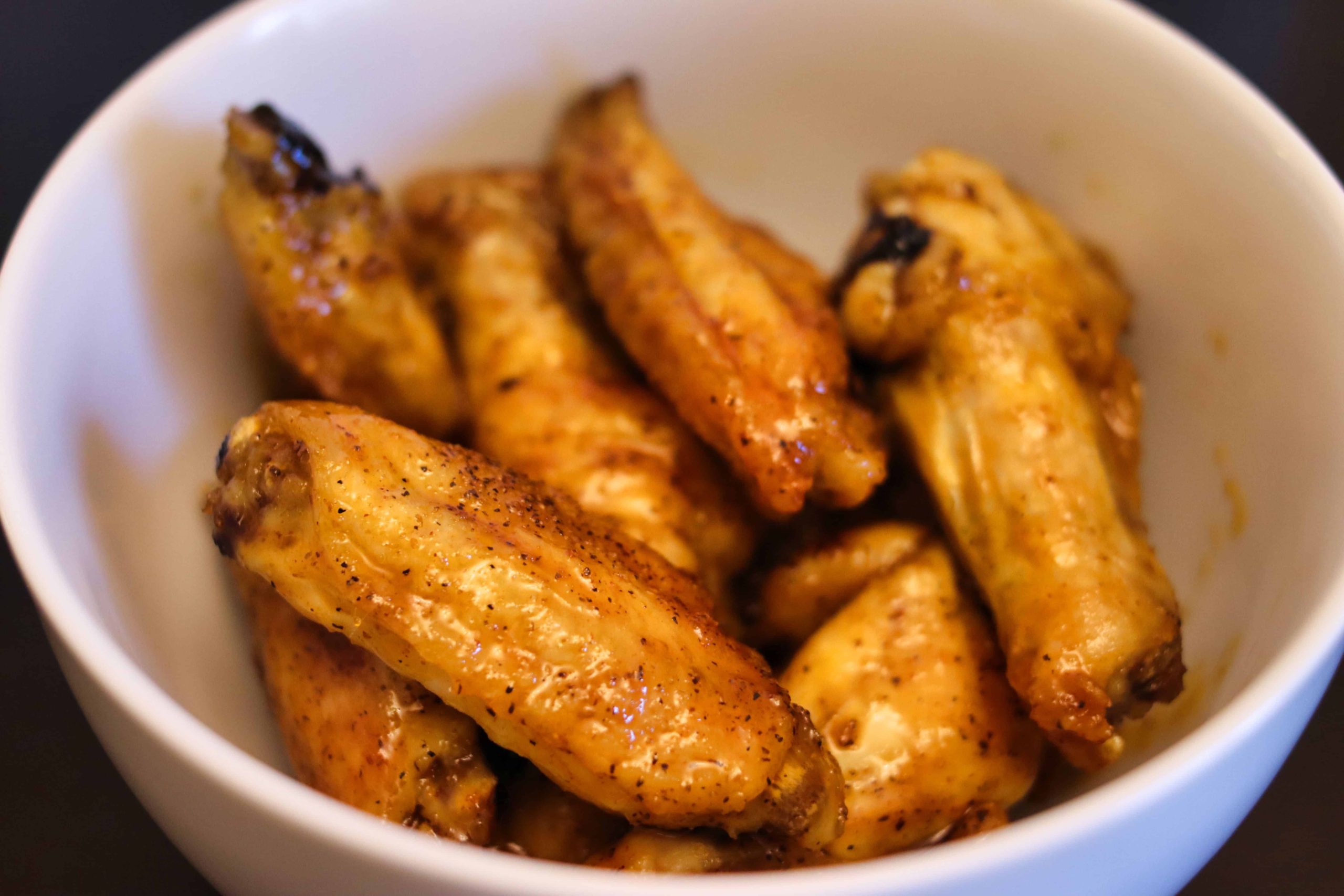 Honey-Sriracha Chicken Wings - Tasty Tongs